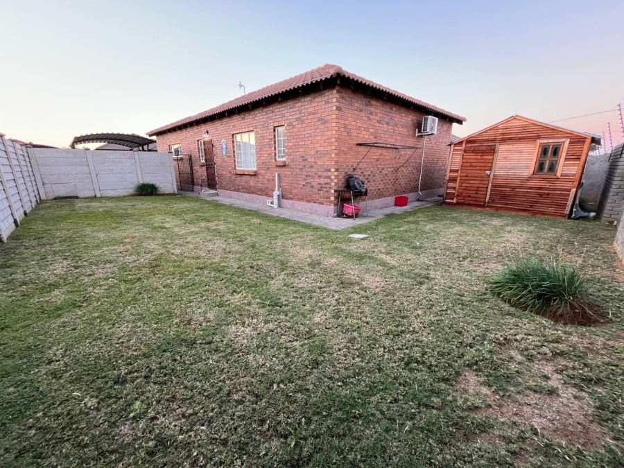 3 Bedroom Property for Sale in Waterkloof East North West